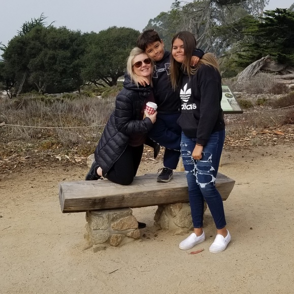 Meet your Posher, Kylie - Picture 2 of 3